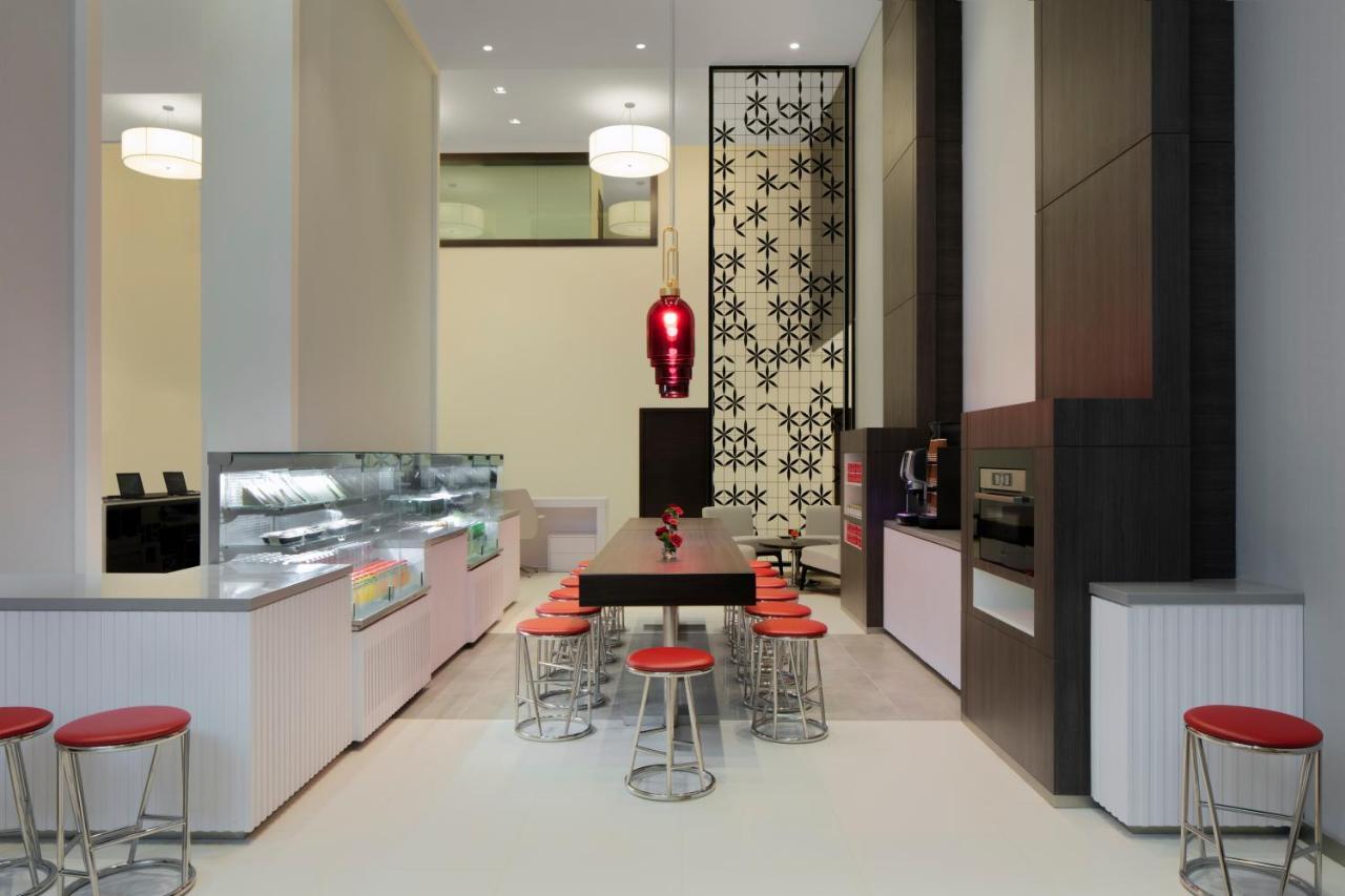 Hyatt Place Jumeirah Residences Отель Дубай